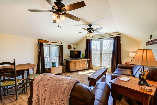 Lewisburg Vacation Rental | Studio | 1BA | 600 Sq Ft | Stairs Required to Access