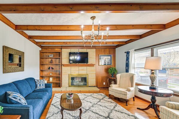 Paintsville Vacation Rental | 1,500 Sq Ft | 3BR | 2BA | Stairs Required