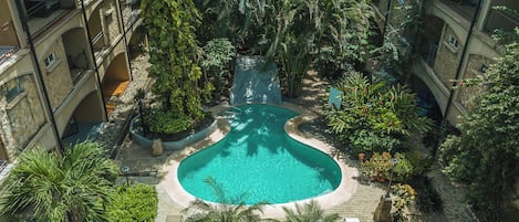 Pool/Garden