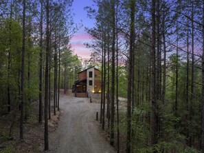 Pines Peek - Sleeps 12!