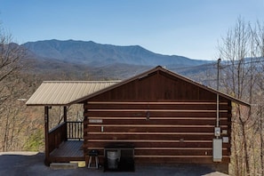 Exterior Of The Gatlinburg Cabin With Amazing Views!