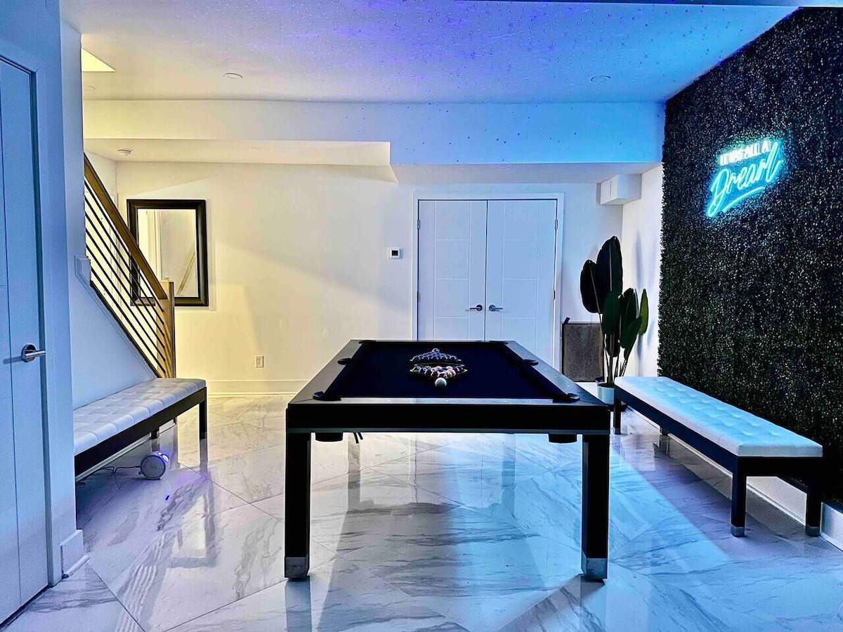 Miami Escape w/ Pool & Hot Tub