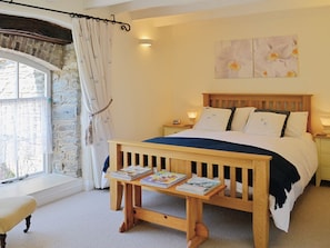 Double bedroom | Shamrock Cottage, Cenarth