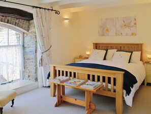 Double bedroom | Shamrock Cottage, Cenarth