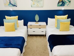 Queen Size Beds Lake View
