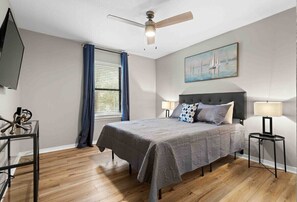 Queen bed in Bedroom 2. Each bedroom
equipped with smart TV, room darkening shades and blackout curtains. 