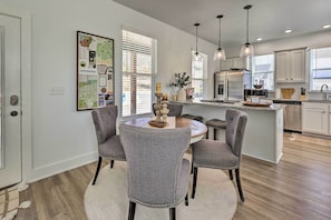 Dining Area | Dishware/Flatware