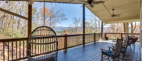 Rabun Gap Vacation Rental | 3BR | 2BA | Stairs Required | 2,184 Sq Ft