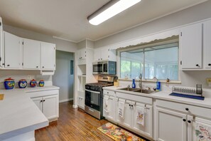 Kitchen | Cooking Basics | Coffee Maker