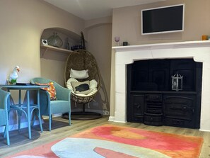 Living Room / Lounge
