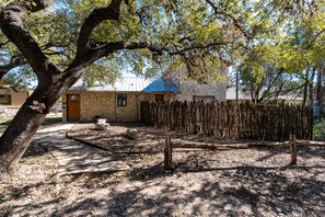 View of front door entrance