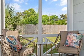 Enjoy a morning coffee or Tea on the screened porch.