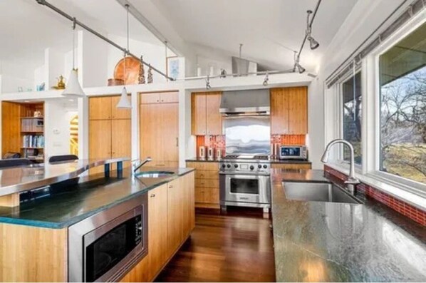 Fully stocked Chef's kitchen designed for serious cooking and entertaining