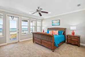 Huge primary King suite with amazing Gulf views!