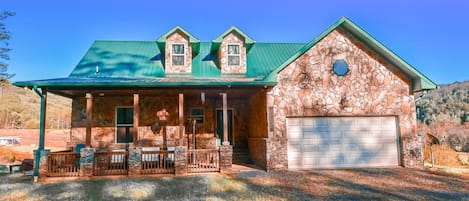 Ocoee river area cabin rental- Exterior