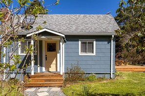 The Grove - Your cottage on the coast
