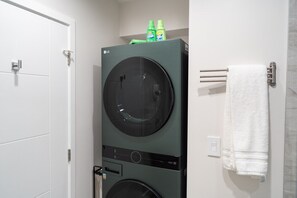 WASHER/DRYER -- View 3D Virtual Tour of the Property Here: https://tinyurl.com/4uzbcdfx
