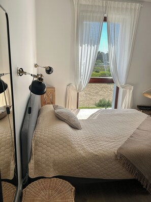 Bedroom (2)