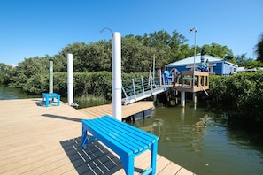 Launch your kayaks from the floating dock! Or fish right off of the dock!