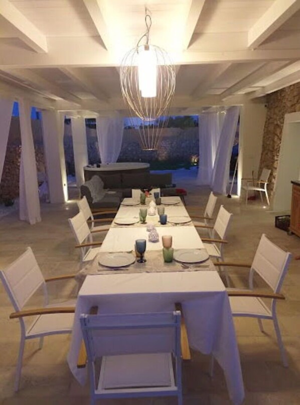 Amenities, Autumn, Balcony / Terrace / Patio, Building Exterior, Dining Room, Garden, Spring, Summer