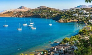 Vromolithos beach -250m