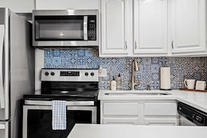 Fully equipped kitchen