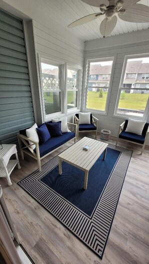 Outdoor Porch to enjoy your morning coffee or read a book.