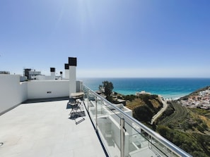Roof terrace - Gotonerja