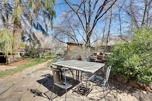 Patio | Outdoor Dining