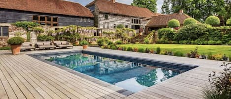 Sunken walled garden pool 