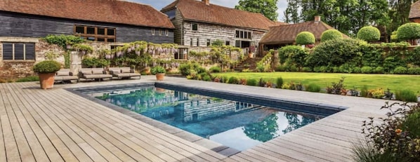 Sunken walled garden pool 