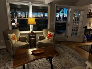 So cozy and also great for entertaining your family. 