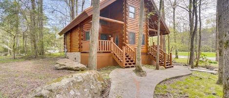 Gatlinburg Vacation Rental | 3BR | 2.5BA | 1,786 Sq Ft | Stairs Required