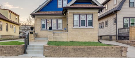 Milwaukee Vacation Rental | 4BR | 1.5BA | 1,711 Sq Ft | Stairs Required