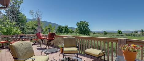 Kamas Vacation Rental | 4BR | 3BA | 5,000 Sq Ft | Stairs Required