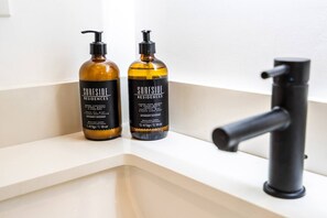 Bathroom amenities