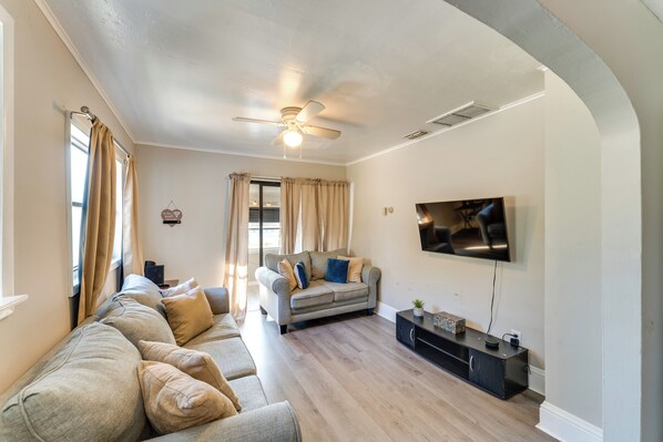 Daytona Vacation Rental | 2BR | 1BA | 600 Sq Ft | Stairs Required