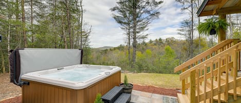 Bañera de hidromasaje al aire libre