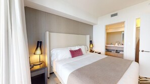 Master Bedroom (1)