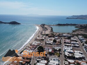 Vue sur la plage ou l’océan