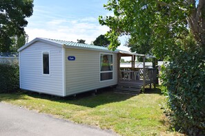 Stay in comfort and style in our cozy one-bedroom mobile home.