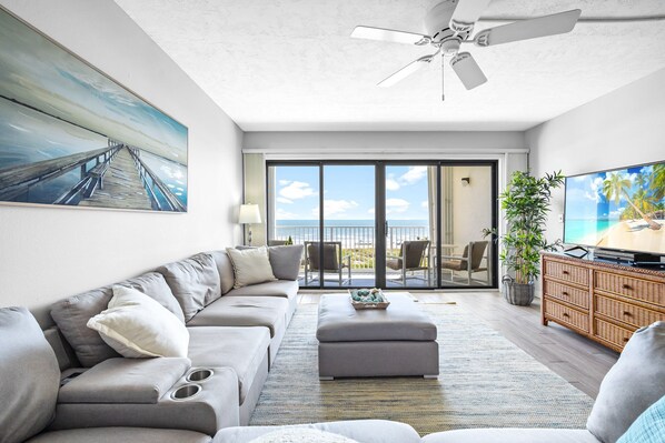 Living room area with direct view  to the beach!