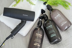 Bathroom amenities