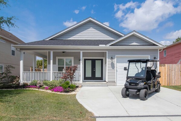 Hot Tub; 6 Seat Golf Cart; Dog & Kid Friendly; Fenced-In Backyard; Garage; High Chair & Pack N' Play.