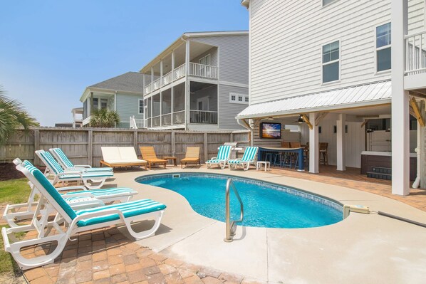 Ocean's 10 is full of Amenities. Pool, Hot Tub, Surfboard Lounge with Outdoor TV & that's just in THIS picture!