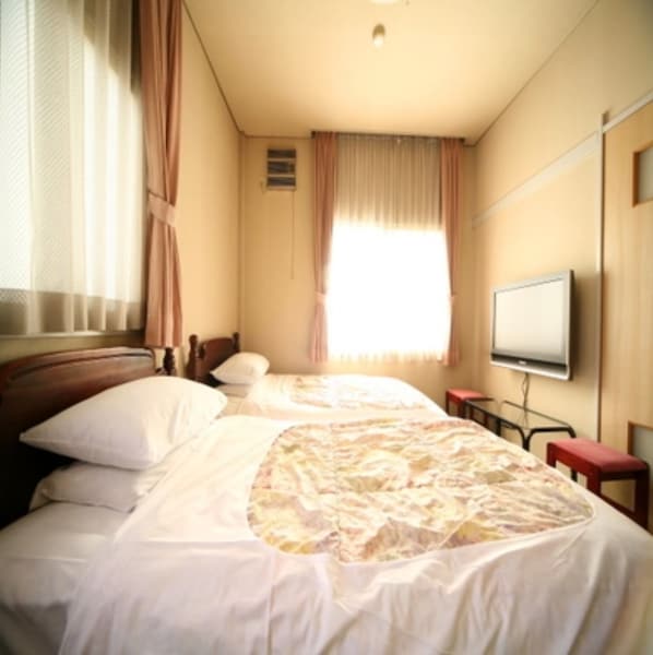 Room: 2 single beds