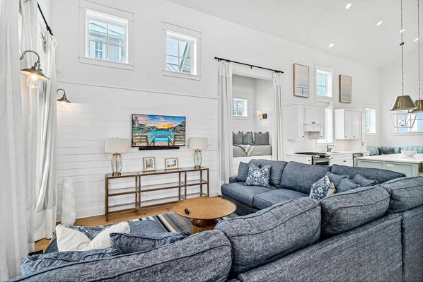 2nd Floor Living Area with Cozy Seating
