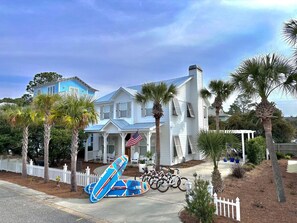 Sunny Seagrove - Complimentary Bikes & Paddle Boards