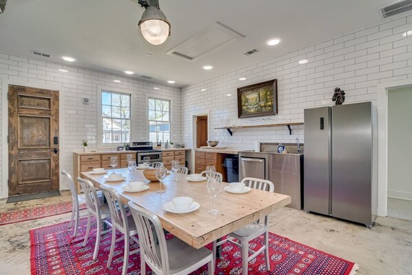 Prepare your favorite meals in the spacious, fully equipped kitchen.
