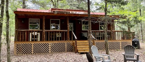 SHADY CEDAR LOG CABIN